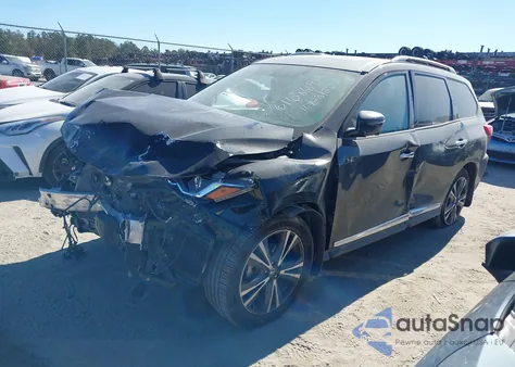 2018 Nissan Pathfinder Platinum z USA, uszkodzony, nr VIN 5N1DR2MN6JC616869